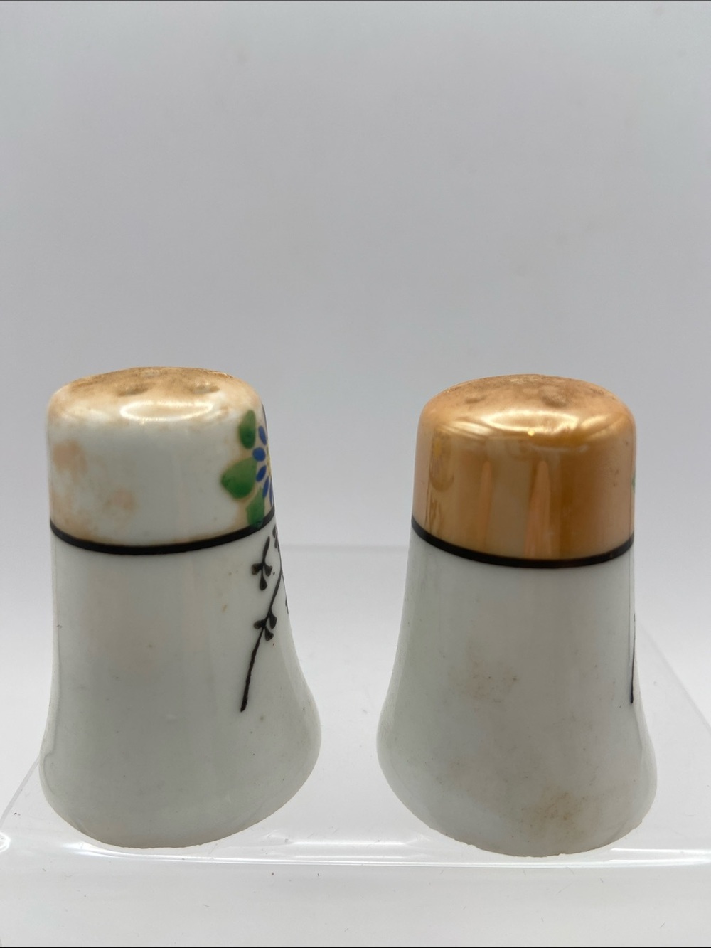 Vintage Hand Painted Ceramic Lusterware Salt and Pepper Shakers Set of 2 - Picture 4 of 7